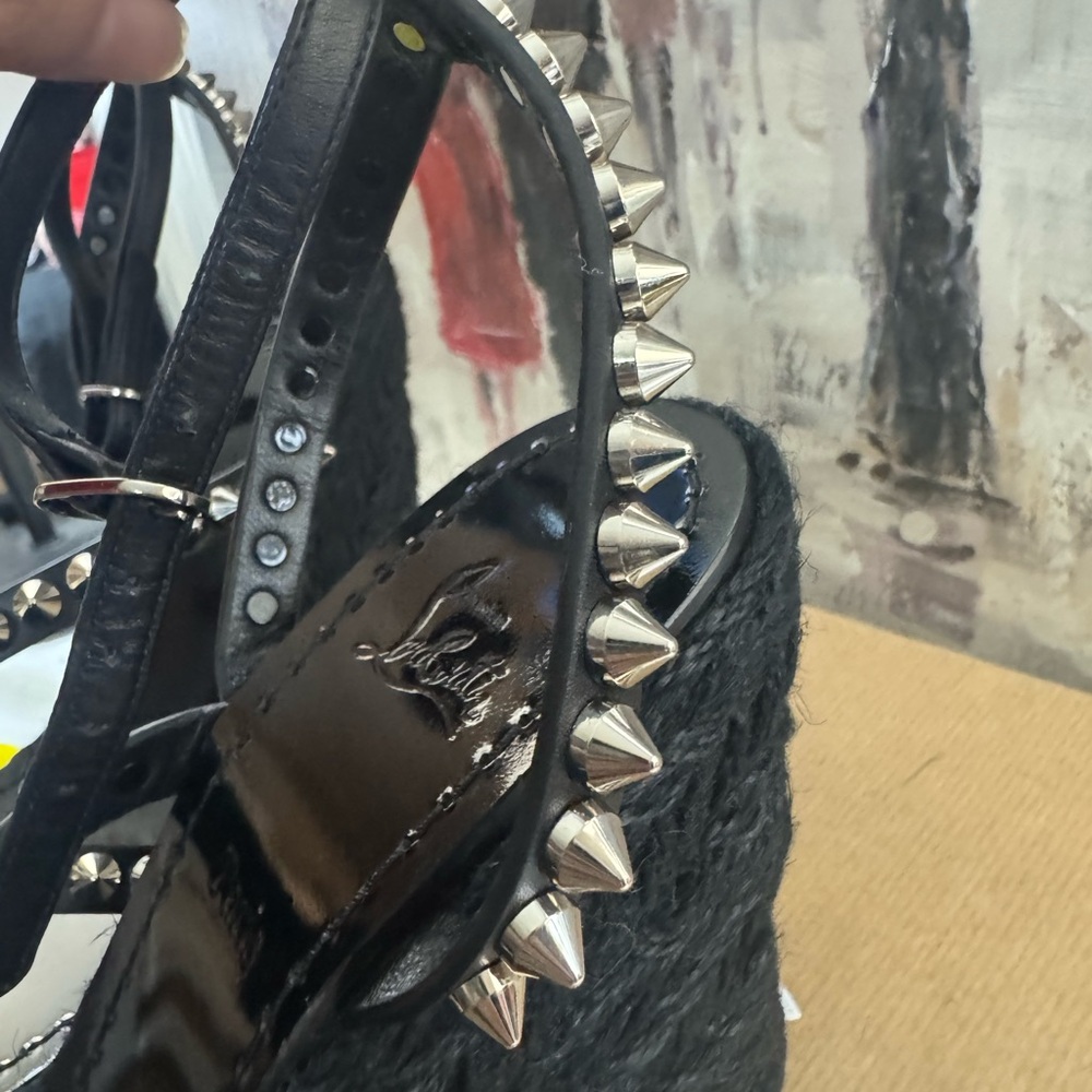 Christian Louboutin black Malfadin Zeppa
Size 38 - Picture 4 of 9